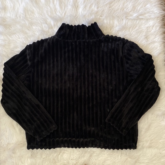 Planet Gold Black Fur Long Sleeve Sweater - Picture 2 of 3